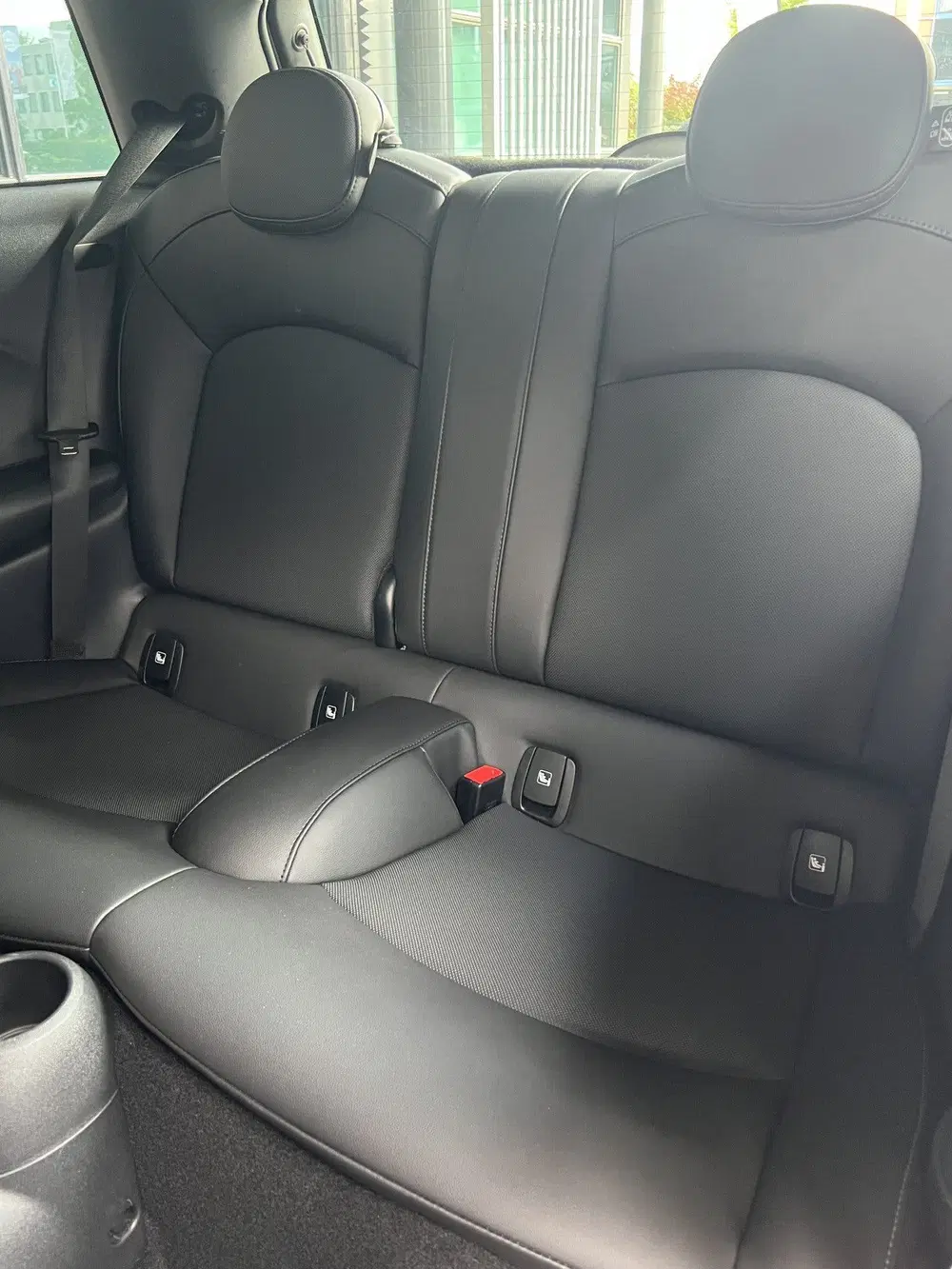 Mini Cooper 1.5 Cooper Camden Go Edition uit 2023, foto 11