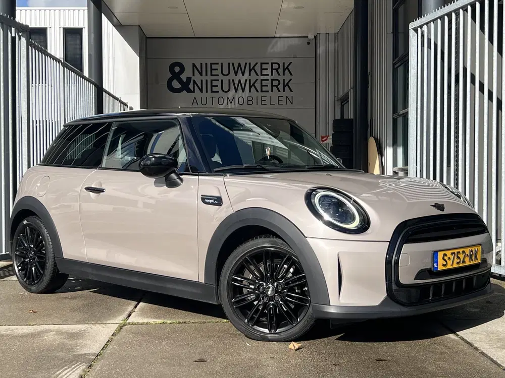 Mini Cooper 1.5 Cooper Camden Go Edition uit 2023, foto 3