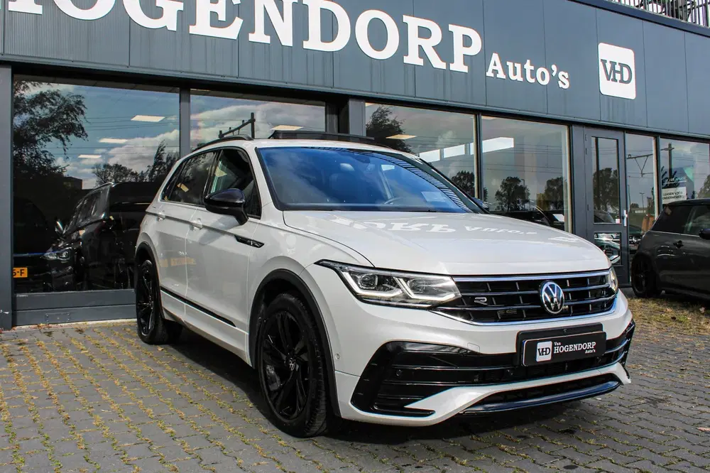 Volkswagen Tiguan 1.5 TSI R-Line Business+ PANO HUD LEER 360 uit 2023, foto 3