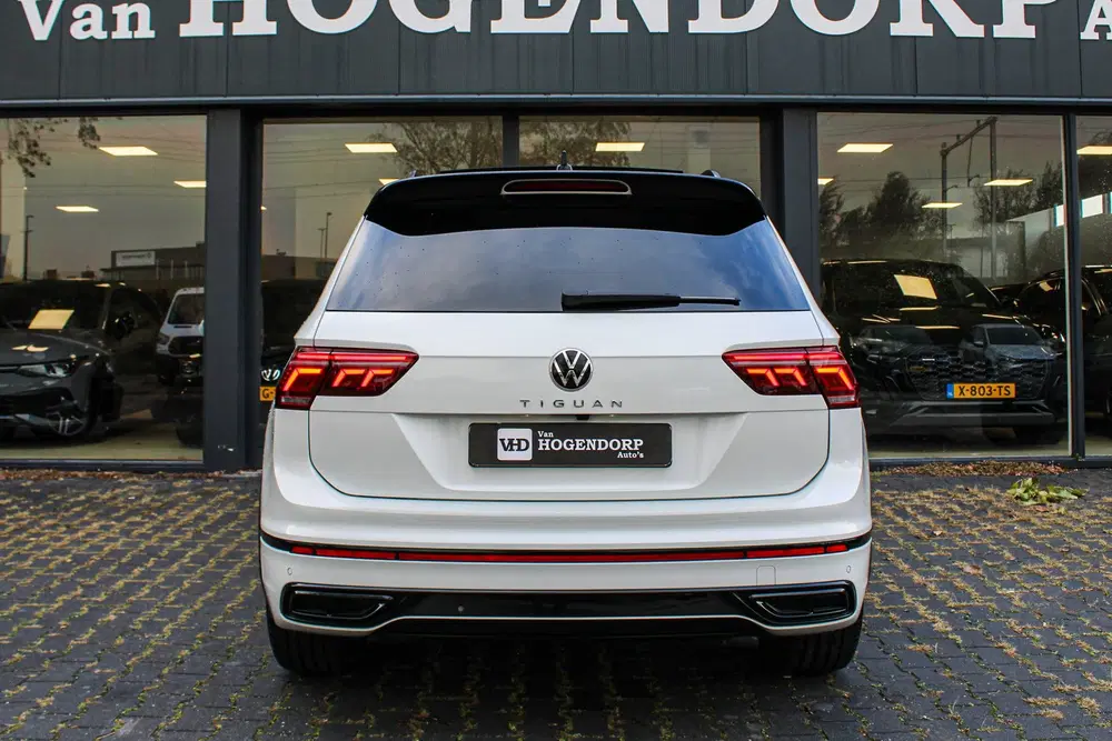 Volkswagen Tiguan 1.5 TSI R-Line Business+ PANO HUD LEER 360 uit 2023, foto 6