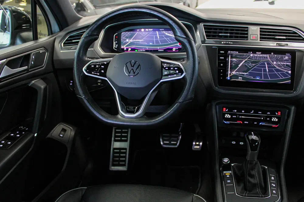 Volkswagen Tiguan 1.5 TSI R-Line Business+ PANO HUD LEER 360 uit 2023, foto 8