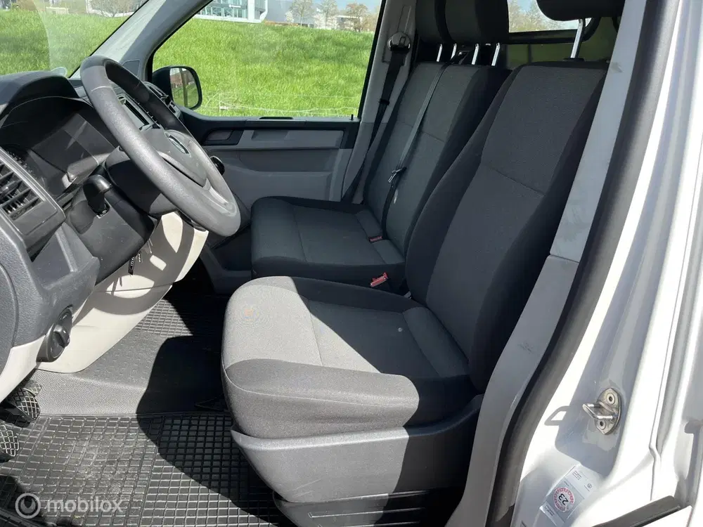 Volkswagen Transporter 2.0 TSI Benzine+ AC uit 2019, foto 9