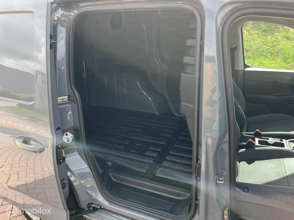 Volkswagen Caddy 1.5 TSI Automaat uit 2021, foto 10