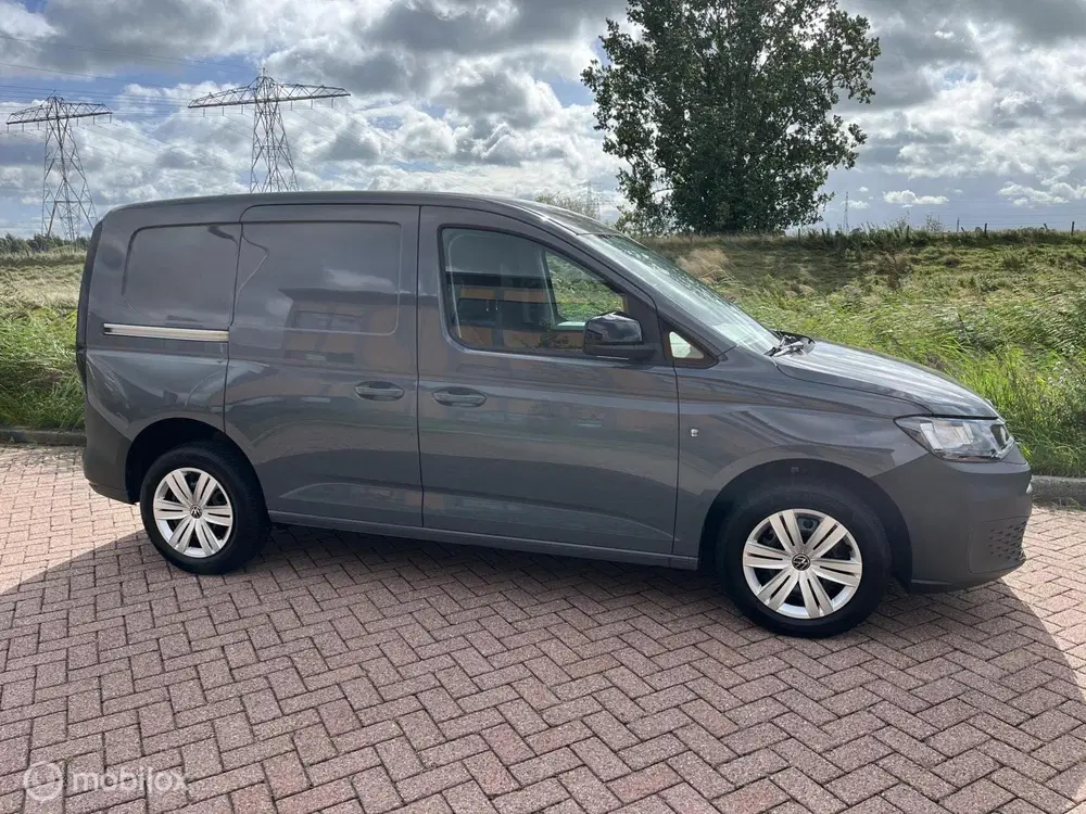 Volkswagen Caddy 1.5 TSI Automaat uit 2021, foto 2
