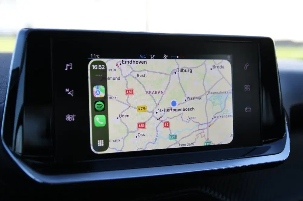 Peugeot 2008 1.2 PureTech 130 PK Allure uit 2020, foto 11