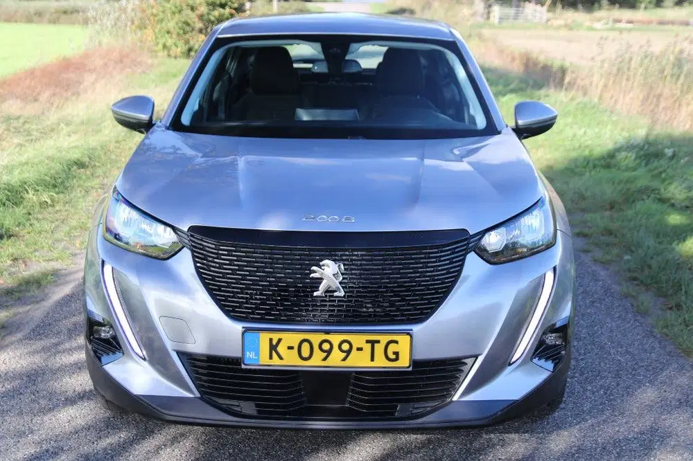 Peugeot 2008 1.2 PureTech 130 PK Allure uit 2020, foto 7