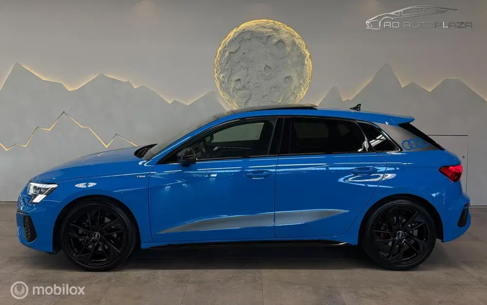Audi A3 35 TFSI 3x S-line Panorama uit 2023, foto 10