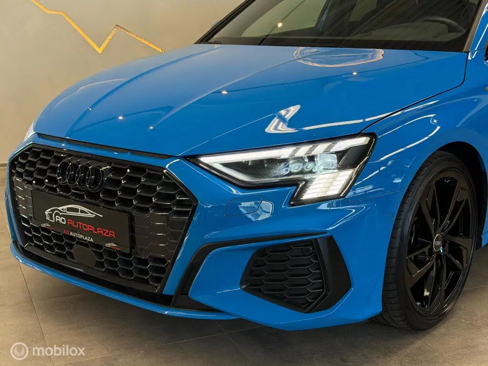 Audi A3 35 TFSI 3x S-line Panorama uit 2023, foto 12