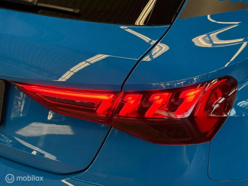 Audi A3 35 TFSI 3x S-line Panorama uit 2023, foto 15