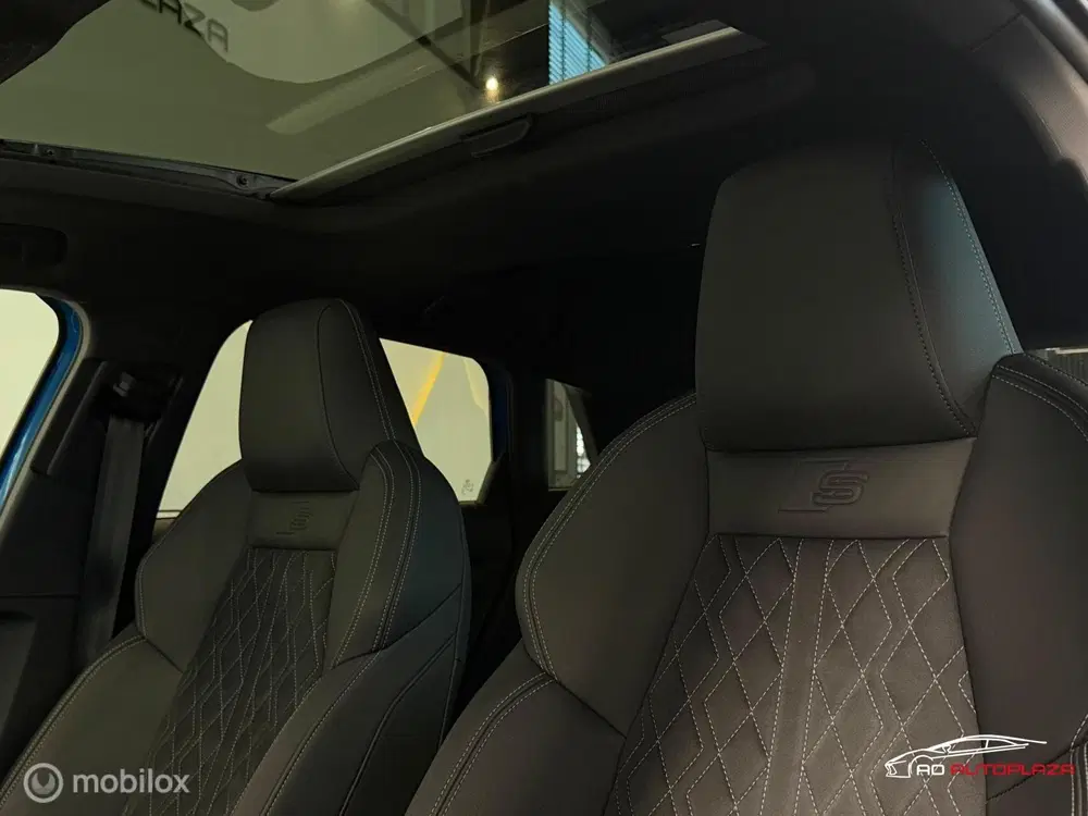 Audi A3 35 TFSI 3x S-line Panorama uit 2023, foto 3