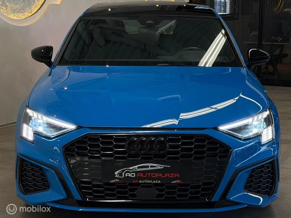 Audi A3 35 TFSI 3x S-line Panorama uit 2023, foto 8