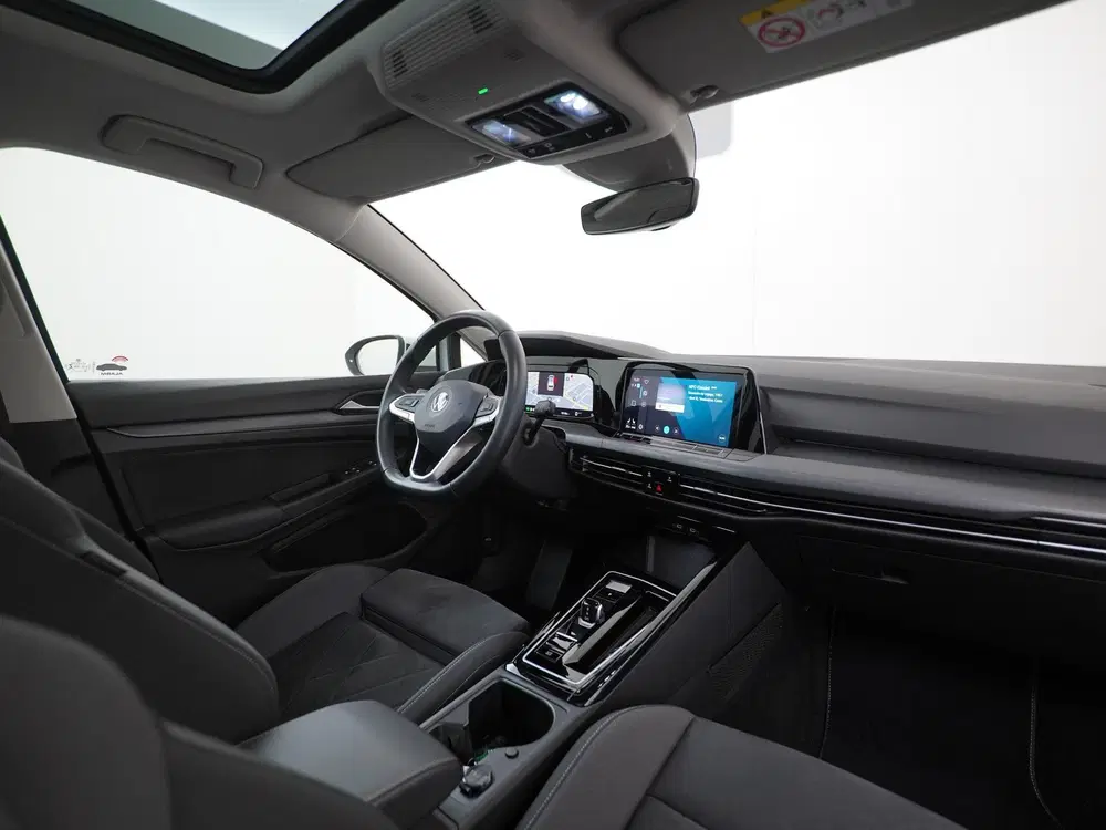 Volkswagen Golf 2.0 TSI Style DSG uit 2022, foto 2