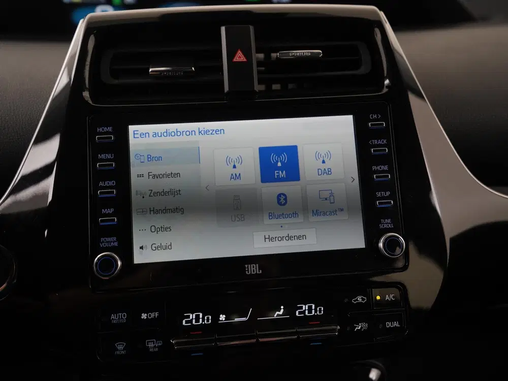 Toyota Prius 1.8 Plug-in Dynamic uit 2020, foto 14