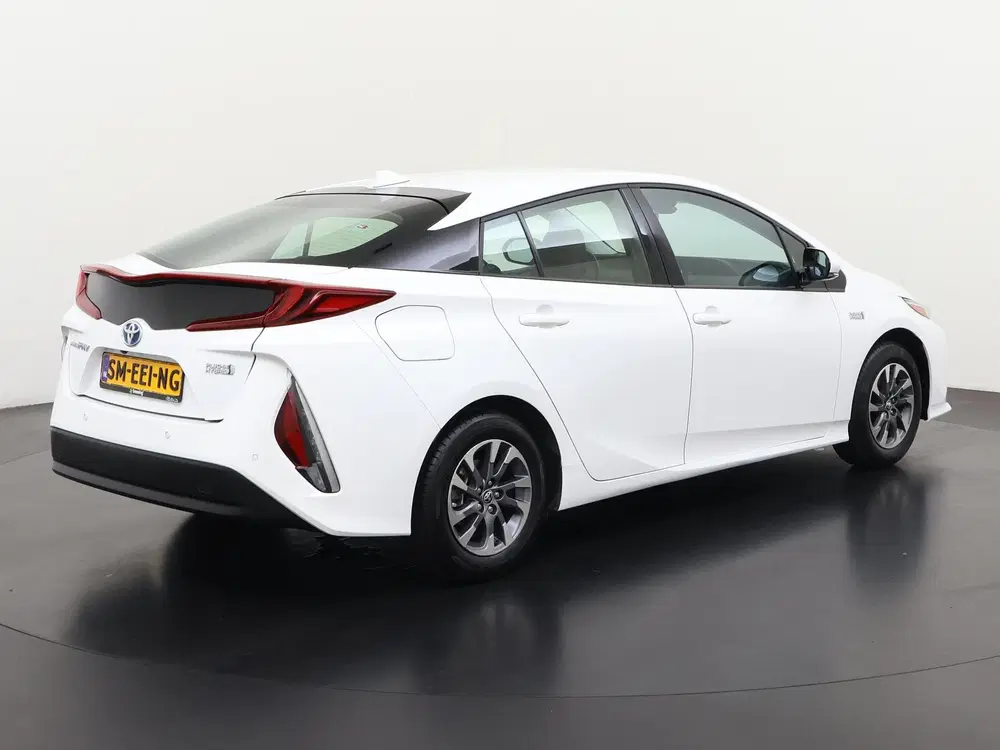 Toyota Prius 1.8 Plug-in Dynamic uit 2020, foto 4