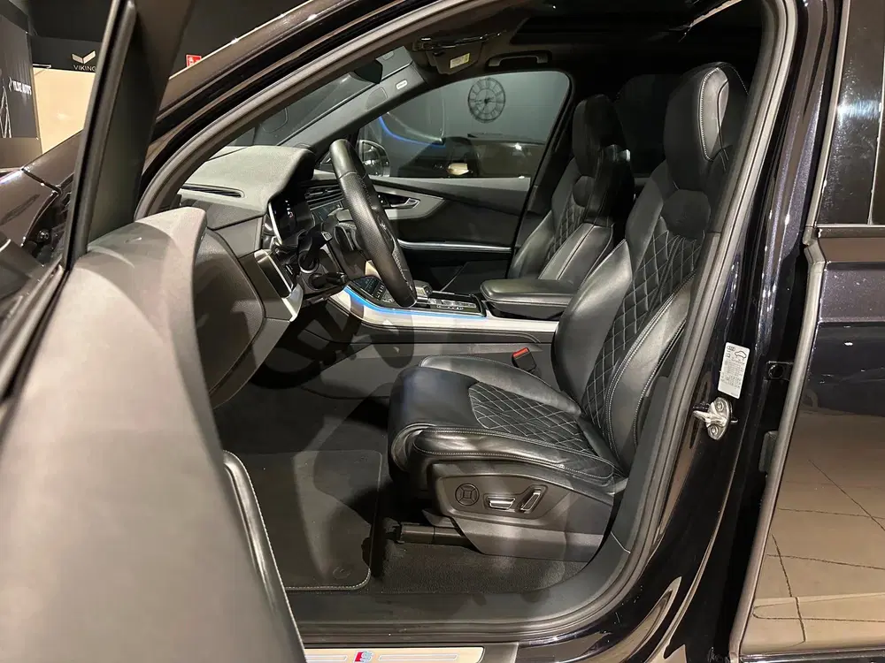 Audi Q7 55 TFSI e Quattro COMPETITION uit 2021, foto 15