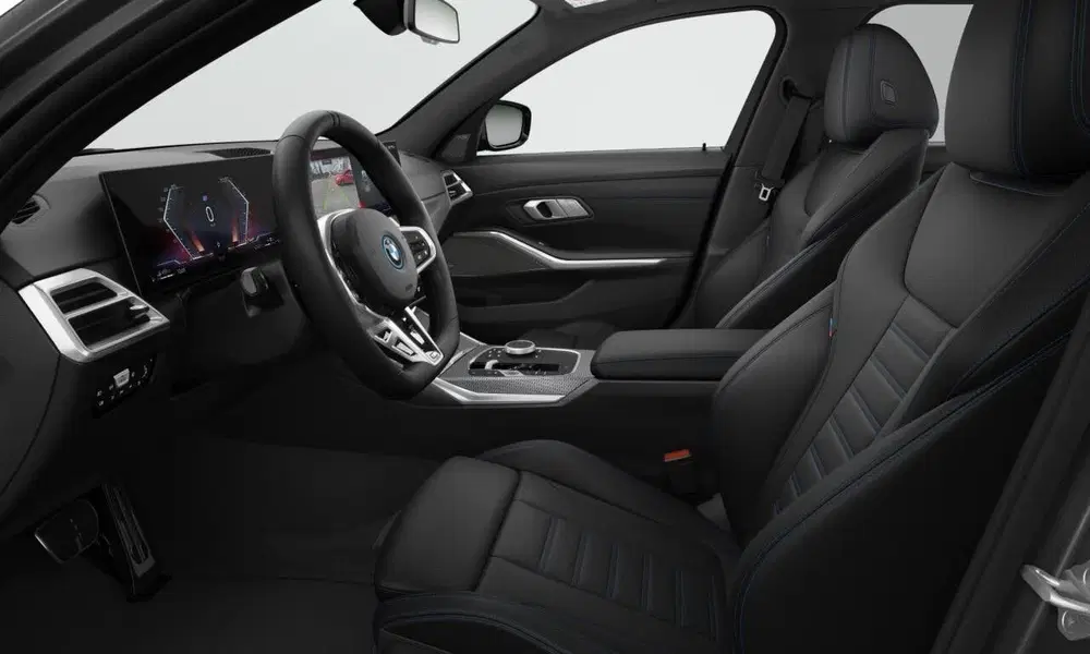 BMW 3-serie Touring 330e M Sport uit 2026, foto 4