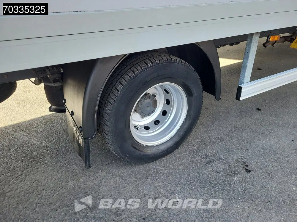 Iveco Daily 3.0L Automaat 1000KG Laadklep Dubbellucht uit 2023, foto 14