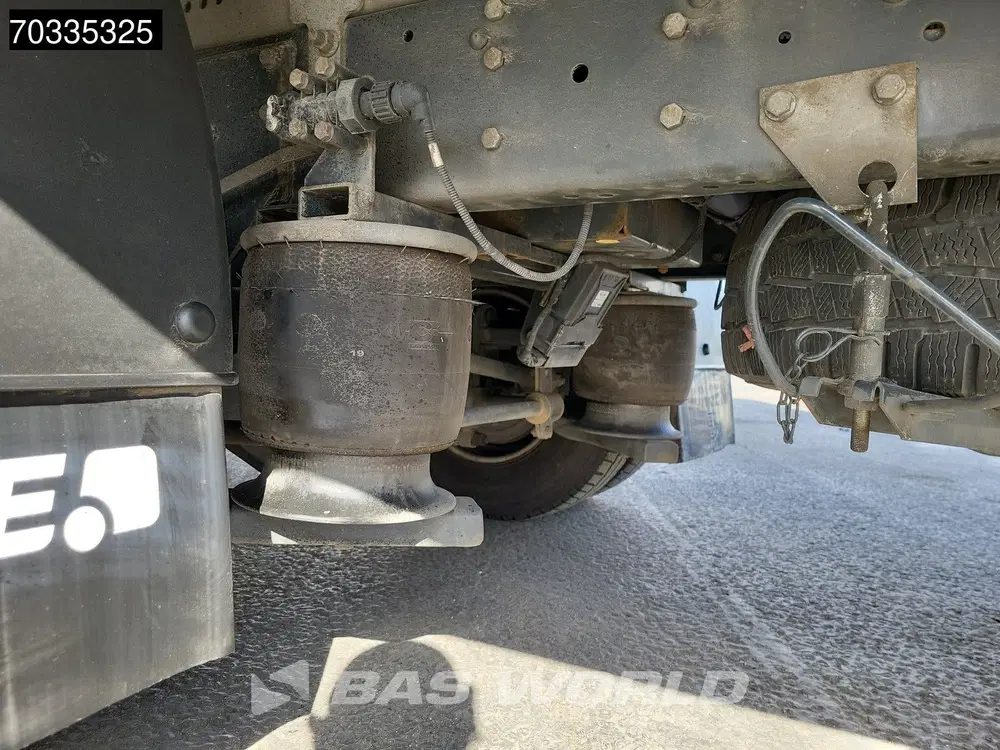 Iveco Daily 3.0L Automaat 1000KG Laadklep Dubbellucht uit 2023, foto 15