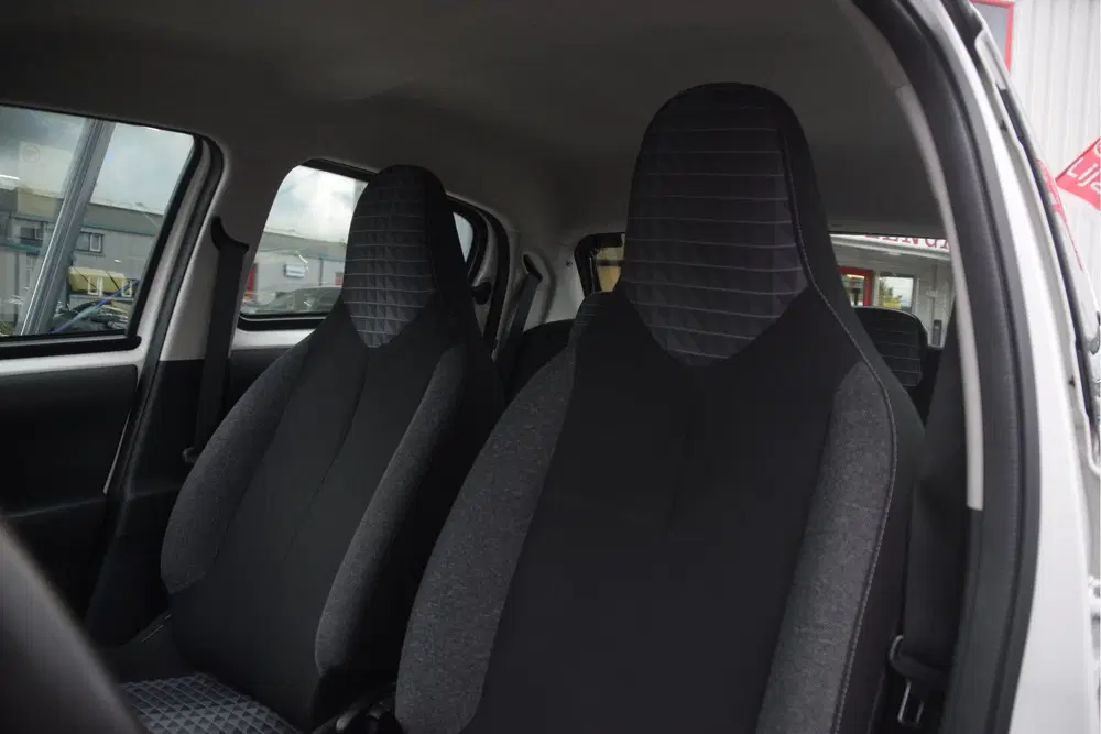 Peugeot 108 1.0 e-VTi Active Carplay uit 2021, foto 7