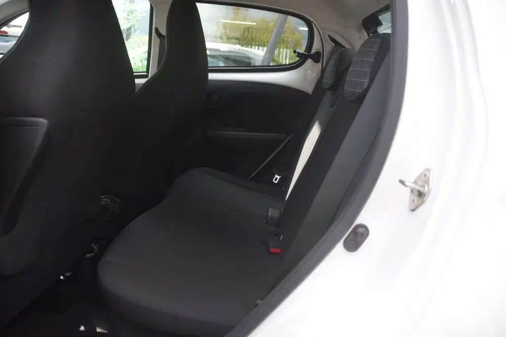 Peugeot 108 1.0 e-VTi Active Carplay uit 2021, foto 9