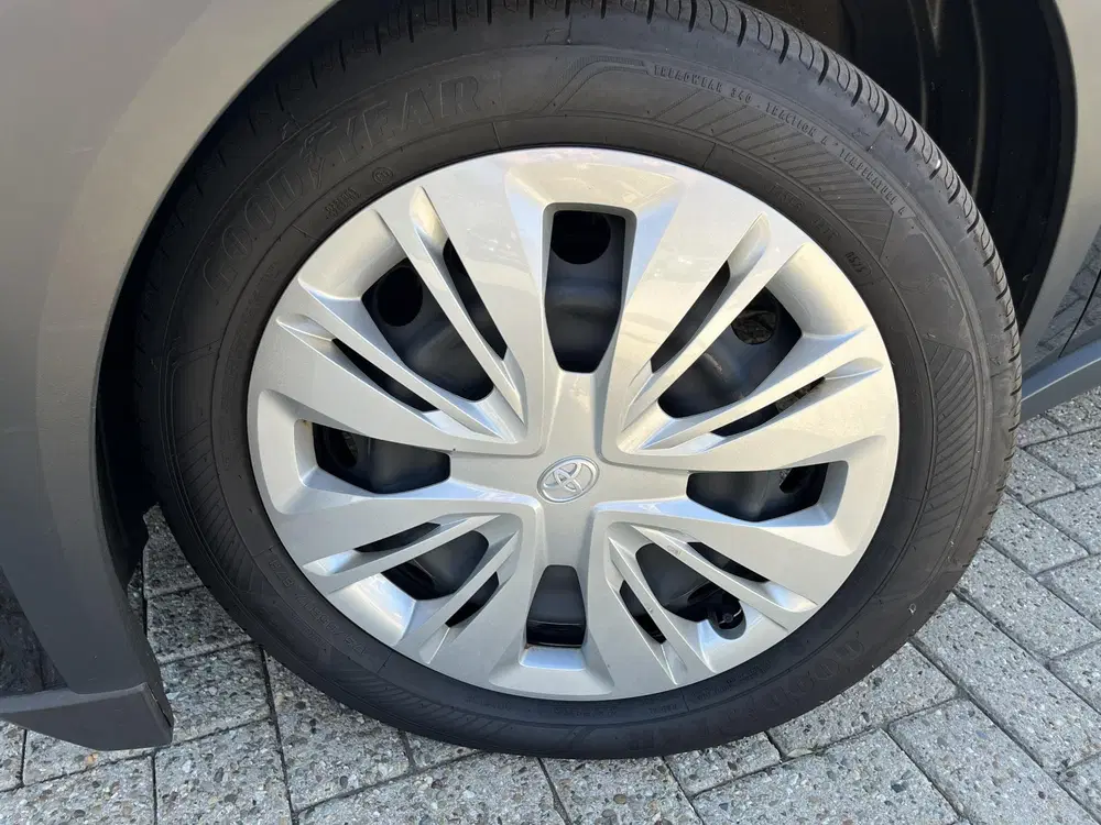 Toyota Aygo X 1.0 VVT-i MT Play SLECHTS 32.705KM uit 2024, foto 2