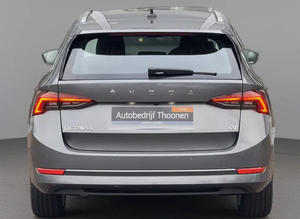 Skoda Octavia 1.4 TSI iV PHEV Style uit 2024, foto 3