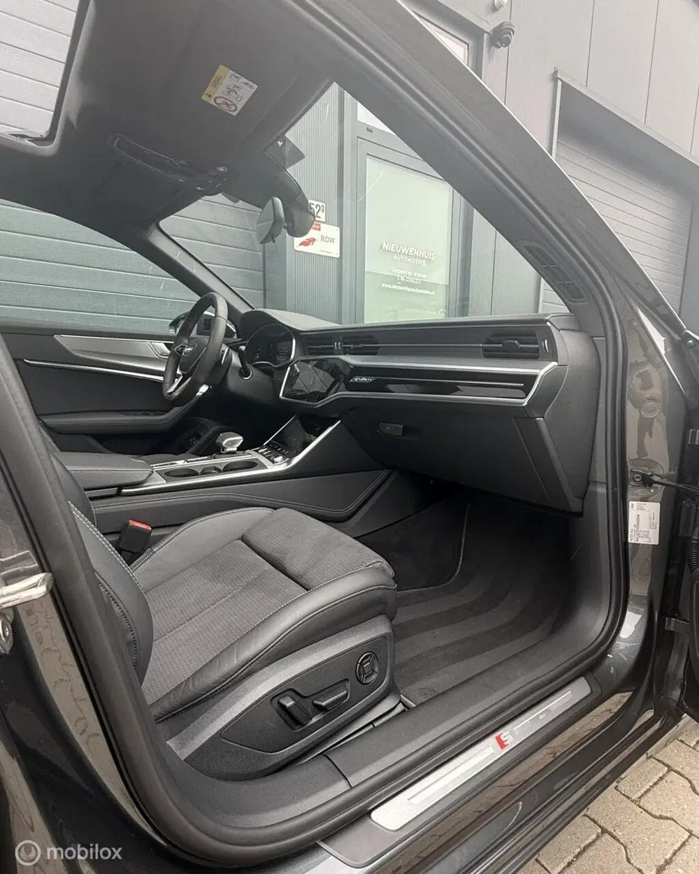 Audi A6 55TFSIe quattro Competition Panol360 lMatr uit 2024, foto 12