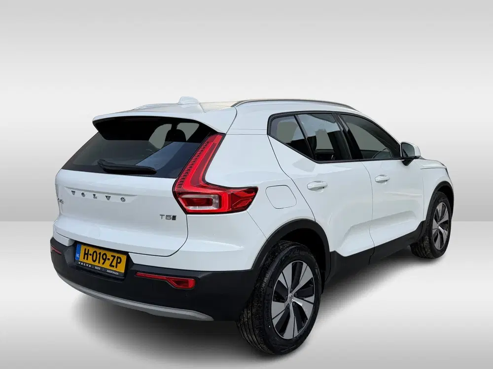 Volvo XC40 1.5 T5 Twin Engine Momentum Pro Adaptive C uit 2020, foto 2