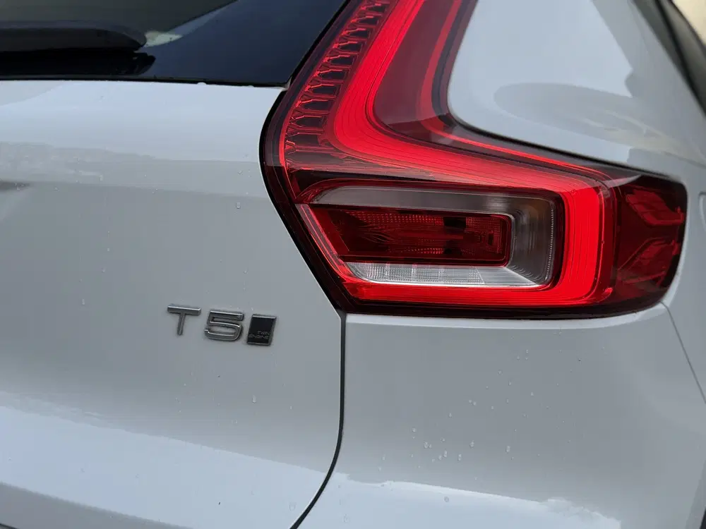 Volvo XC40 1.5 T5 Twin Engine Momentum Pro Adaptive C uit 2020, foto 6