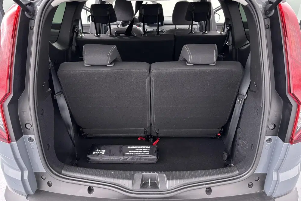 Dacia Duster 1.3 TCe 150 Extreme Avontuurlijk karakter uit 2024, foto 14