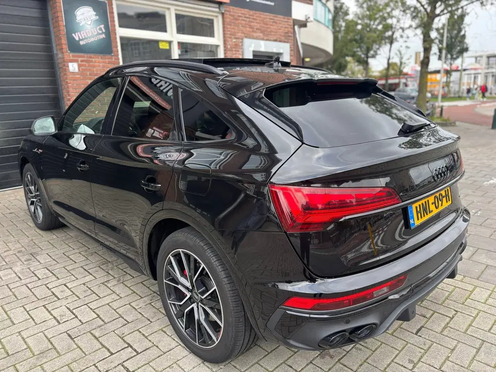 Audi Q5 55 TFSI e S edition Pano Luchtvering uit 2021, foto 10