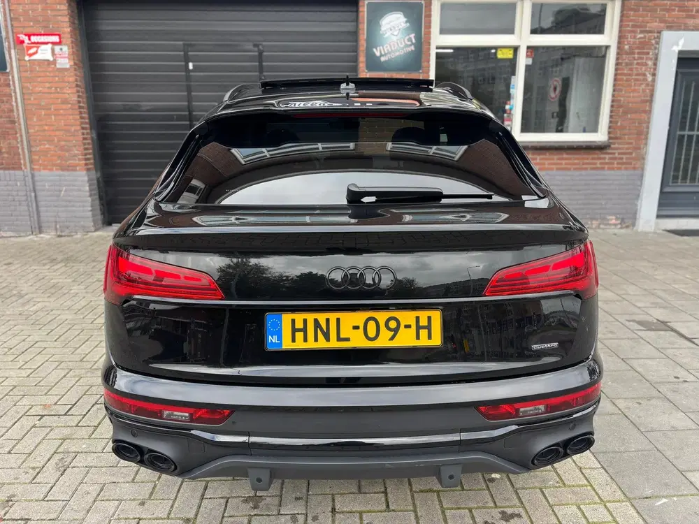 Audi Q5 55 TFSI e S edition Pano Luchtvering uit 2021, foto 8