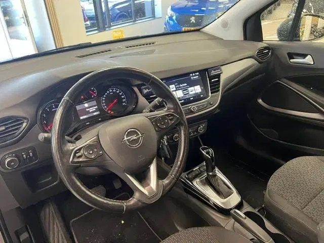 Opel Crossland 1.2 Turbo Elegance uit 2021, foto 2