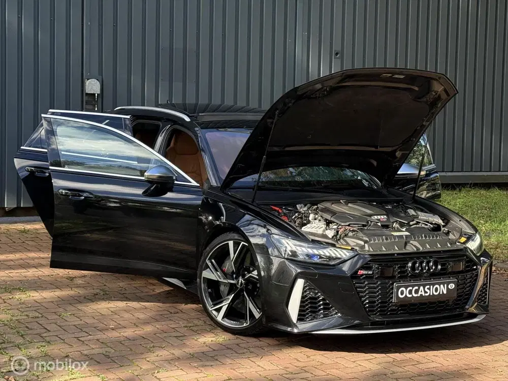 Audi A6 RS 6 TFSI quattro uit 2020, foto 11