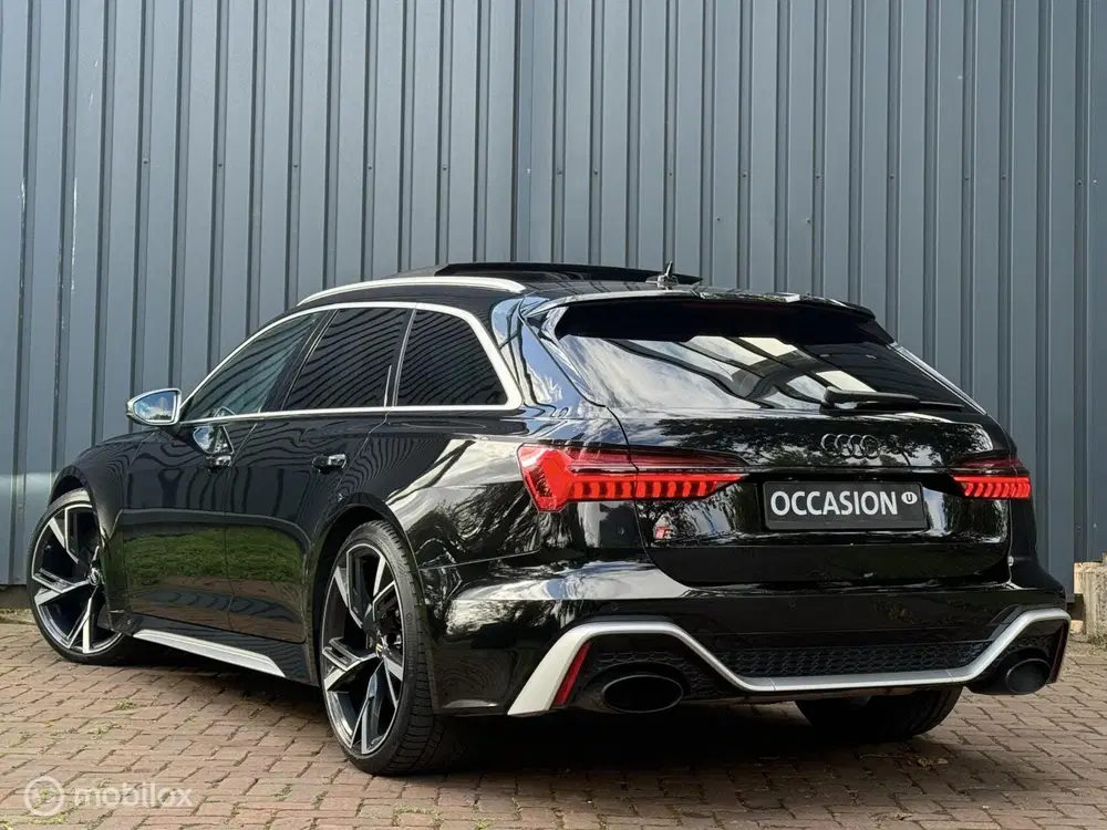 Audi A6 RS 6 TFSI quattro uit 2020, foto 3