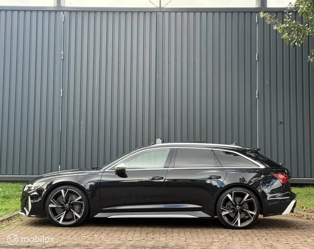 Audi A6 RS 6 TFSI quattro uit 2020, foto 6