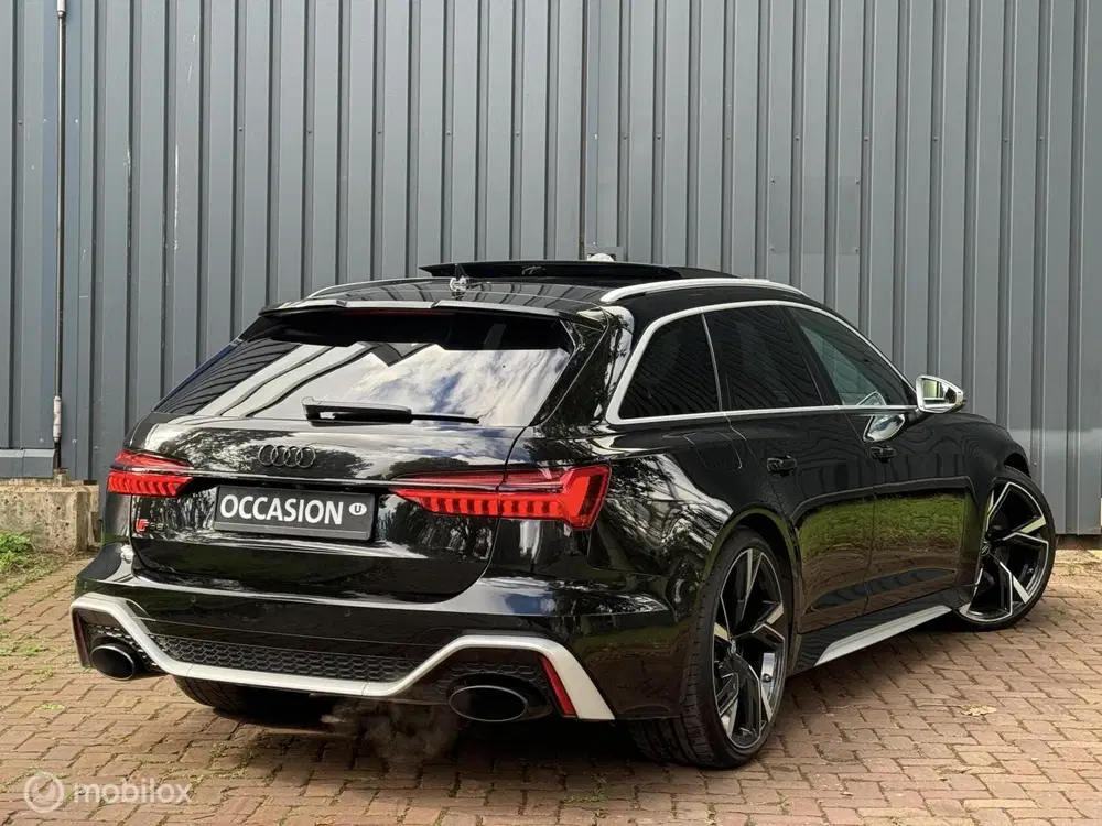 Audi A6 RS 6 TFSI quattro uit 2020, foto 9
