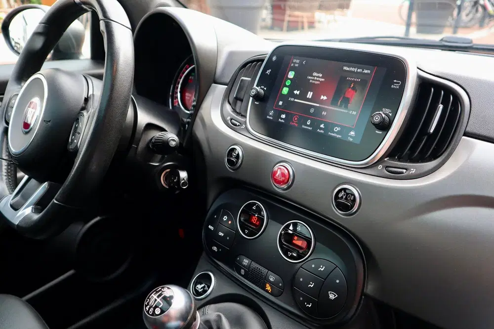 Fiat 500 1.0 Hybrid Sport uit 2022, foto 5