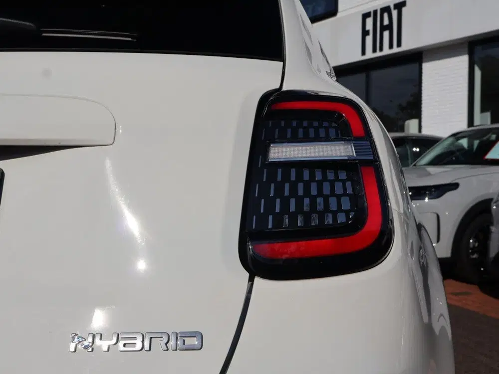 Fiat 600 1.2 Hybrid Turbo Charged 145PK Automaat La uit 2025, foto 12