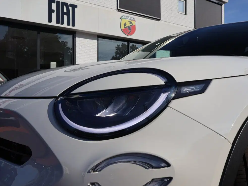 Fiat 600 1.2 Hybrid Turbo Charged 145PK Automaat La uit 2025, foto 13