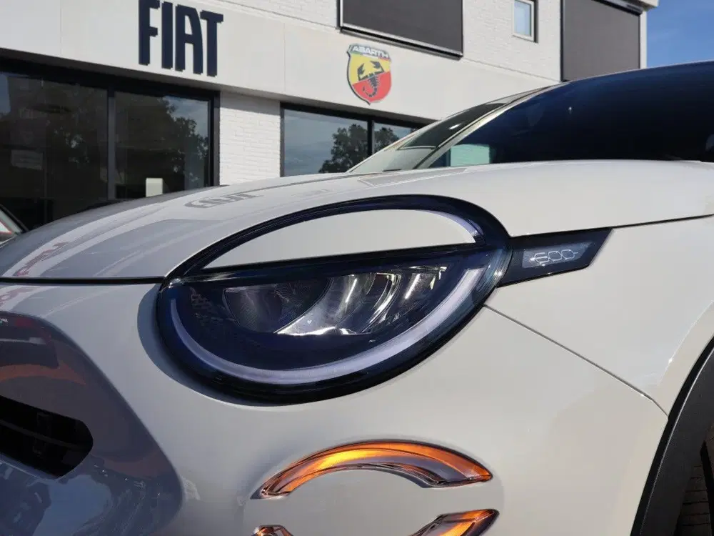 Fiat 600 1.2 Hybrid Turbo Charged 145PK Automaat La uit 2025, foto 14