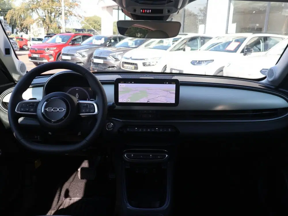 Fiat 600 1.2 Hybrid Turbo Charged 145PK Automaat La uit 2025, foto 5