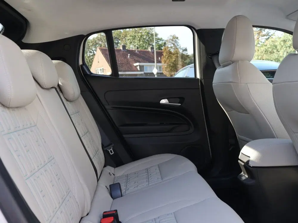 Fiat 600 1.2 Hybrid Turbo Charged 145PK Automaat La uit 2025, foto 7