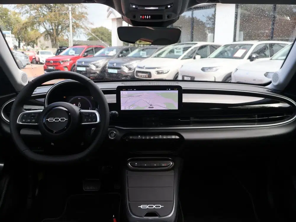 Fiat 600 1.2 Hybrid Turbo Charged 145pk Automaat Ic uit 2026, foto 5