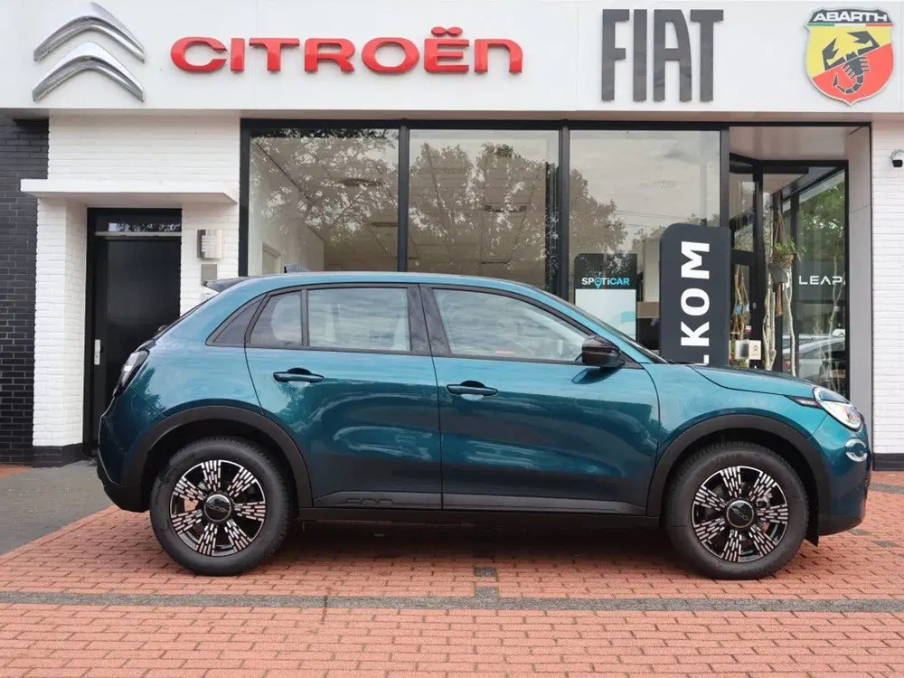 Fiat 600 1.2 Hybrid Turbo Charged 145PK Automaat Ic uit 2026, foto 3