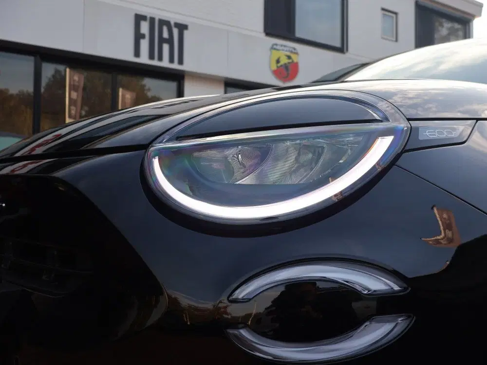 Fiat 600 1.2 Hybrid Turbo Charged 145PK Automaat La uit 2025, foto 13