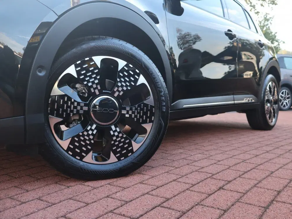 Fiat 600 1.2 Hybrid Turbo Charged 145PK Automaat La uit 2025, foto 15