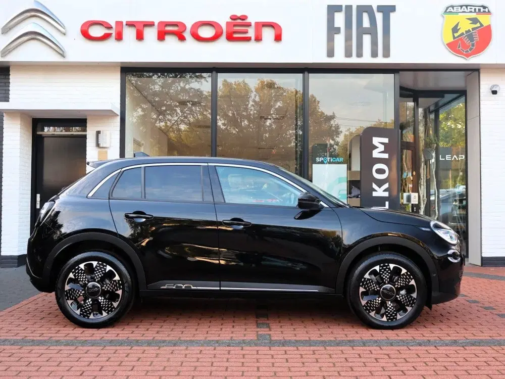 Fiat 600 1.2 Hybrid Turbo Charged 145PK Automaat La uit 2025, foto 3