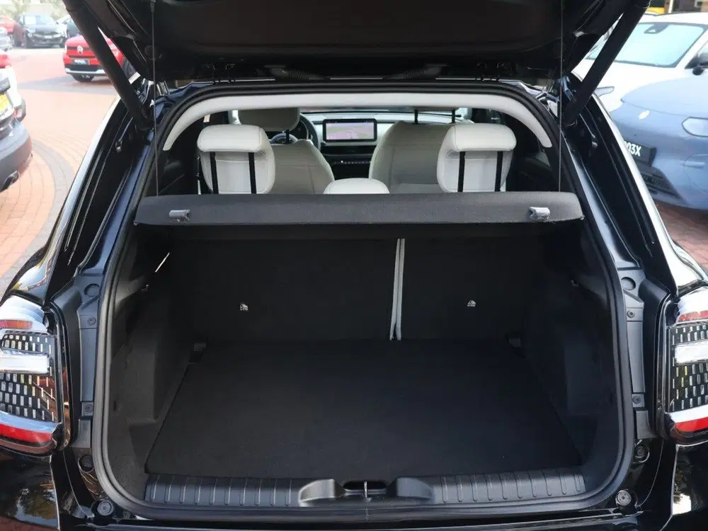 Fiat 600 1.2 Hybrid Turbo Charged 145PK Automaat La uit 2025, foto 9
