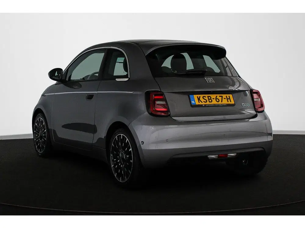 Fiat 500 La Prima 42 kWh Pano Leder Stoelverwarming uit 2023, foto 4